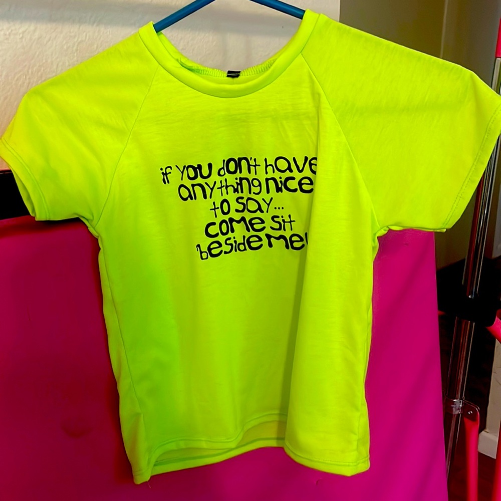 NWT OMIGHTY GREEN “COME SIT WITH US” SHIRT